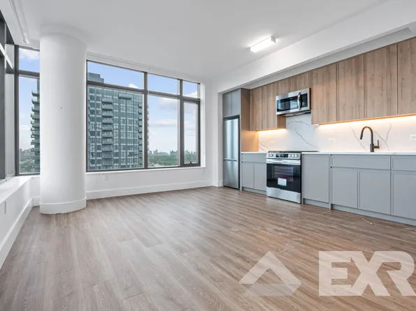 2230 Cropsey Avenue image 2 of 67