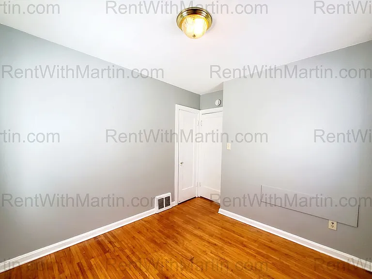 657 Dawson St — Photo 10