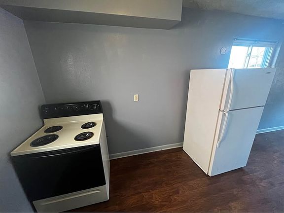 3rd image of 244 Joanna St #1