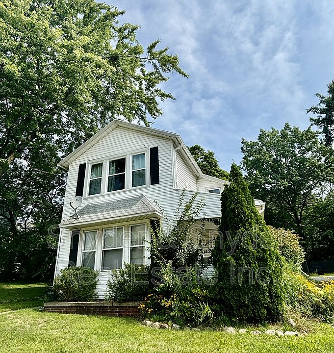 1st image of 139-141 Wadsworth Ave