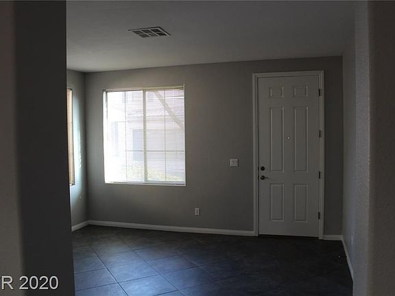 5th image of 9497 Diamond Willow Ct #0
