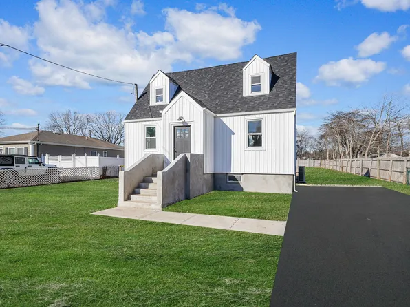 81 Frederick Avenue, Bay Shore, NY 11706
