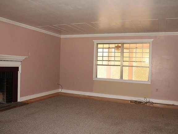5th image of 200 Northwood Dr