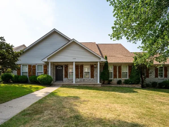12600 Hunters Cove Dr, Little Rock, AR 72211