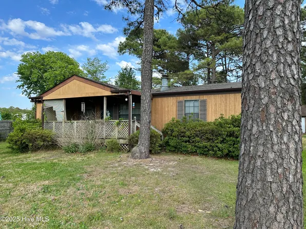 1319 Hibbs Road, Newport, NC 28570