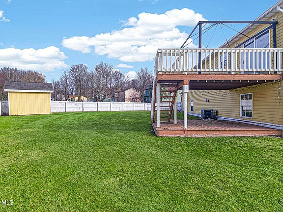 4th image of 343 Hickory Lane