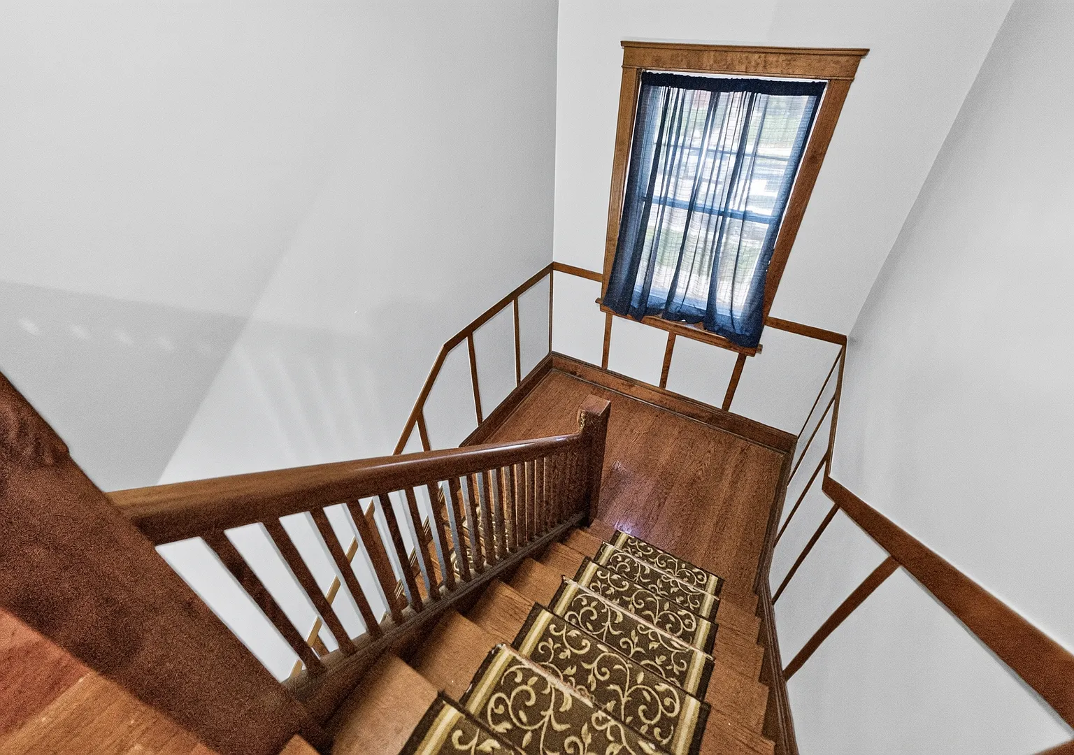 3 bed, 1500 sqft, $1,850 — Photo 2