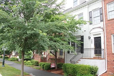 1st image of 506 Fallsgrove Dr