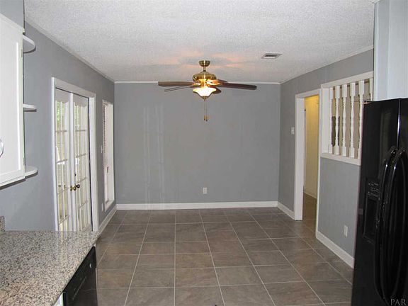 4th image of 3020 Lenora Pl