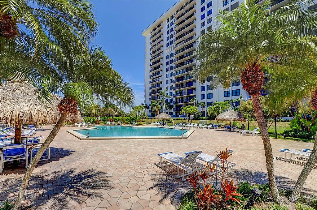 2 bed, 2.0 bath, 1240 sqft, $2,999 — Photo 1