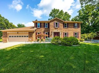 6394 Commanche Dr, West Chester, OH 45069