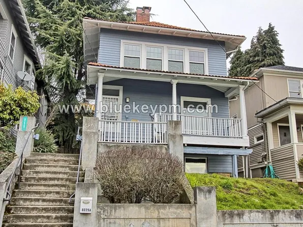 225 S Hamilton St #B, Portland, OR 97239