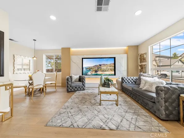 7462 River Glen Dr, Riverside, CA 92509