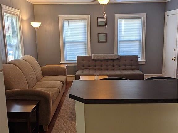 5th image of 108 Putnam Pike