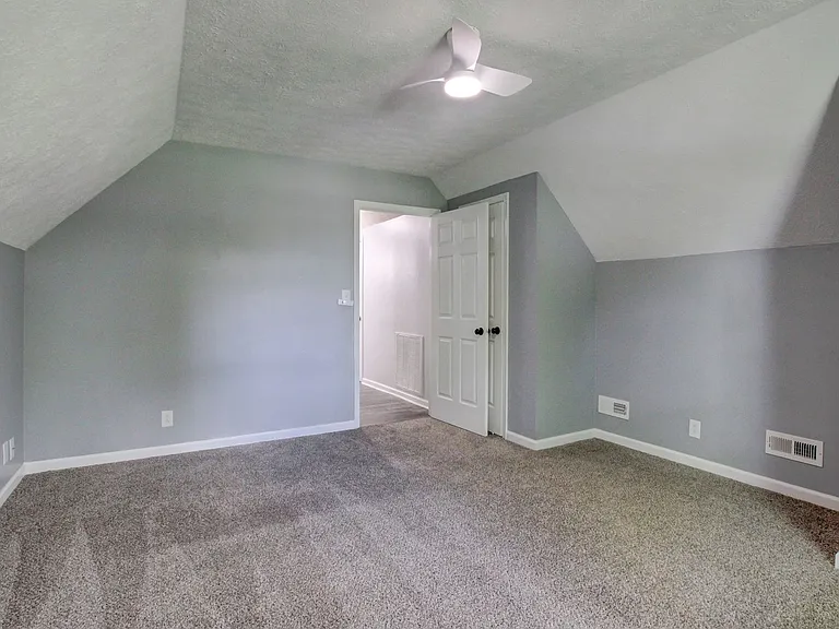 180 Kings Deer Dr — Photo 40