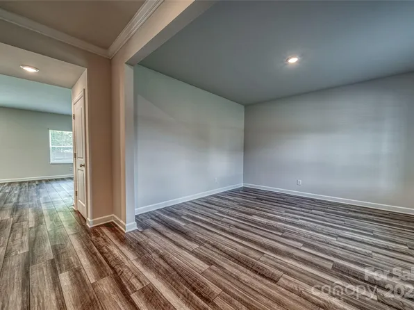 2205 Silverbell Ln, Stanley, NC 28164