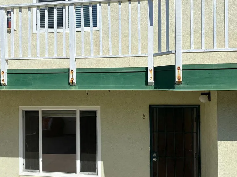 631 7th St #8 — Photo 3