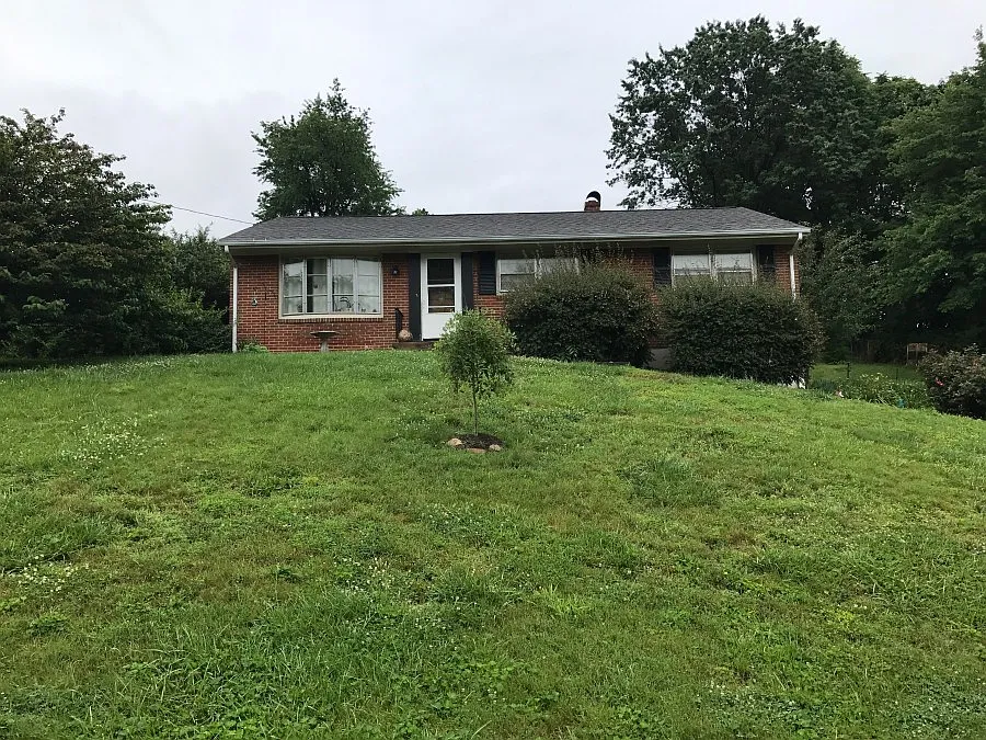 625 Landfair Dr photo 1