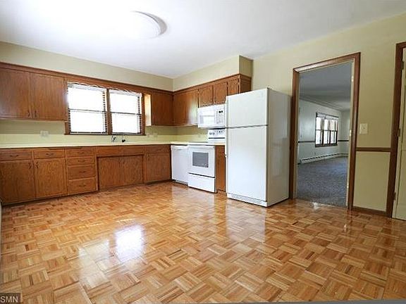 5th image of 1940 Parkmont Ln