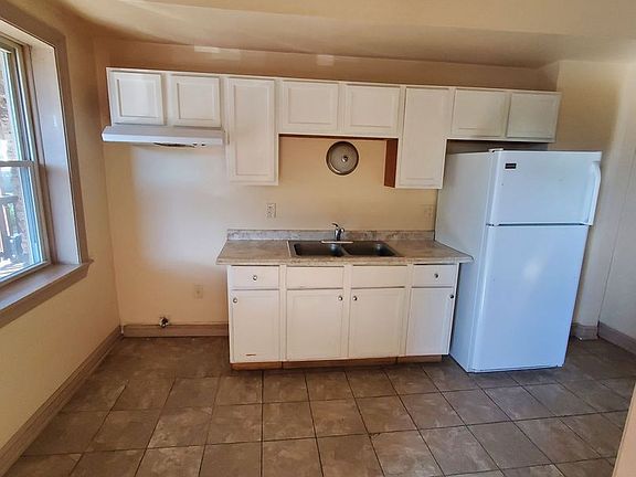 5th image of 1235 W National Ave APT 5
