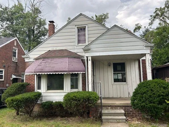 19351 Plainview Ave, Detroit, MI 48219