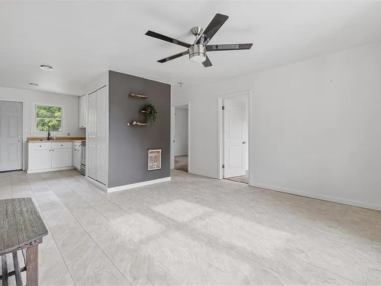 608 N College Dr #3 — Photo 32