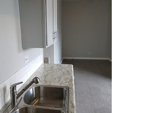3rd image of 3529 W Flournoy St