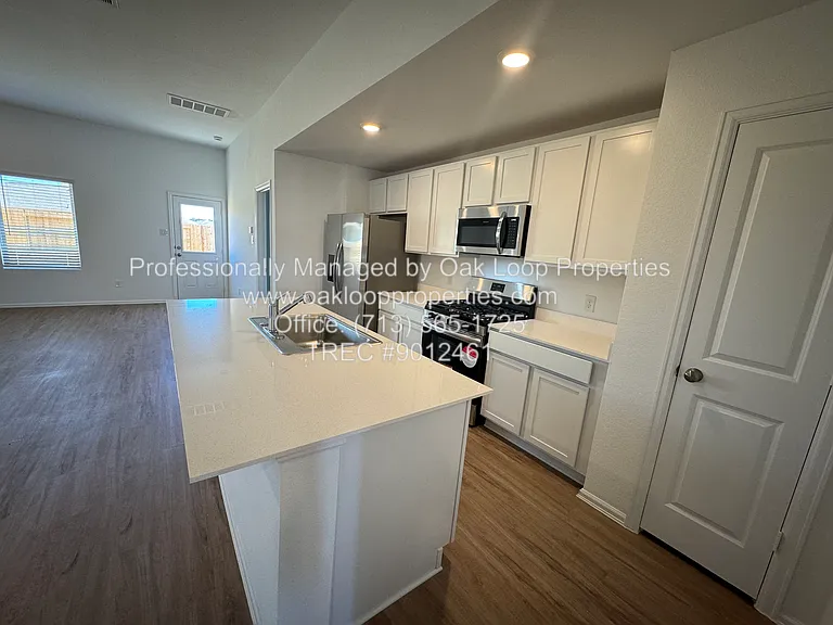 18635 Gravago Ln — Photo 8