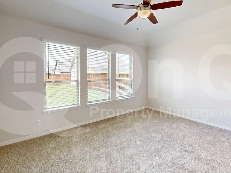 1840 Rosedale Ave — Photo 11