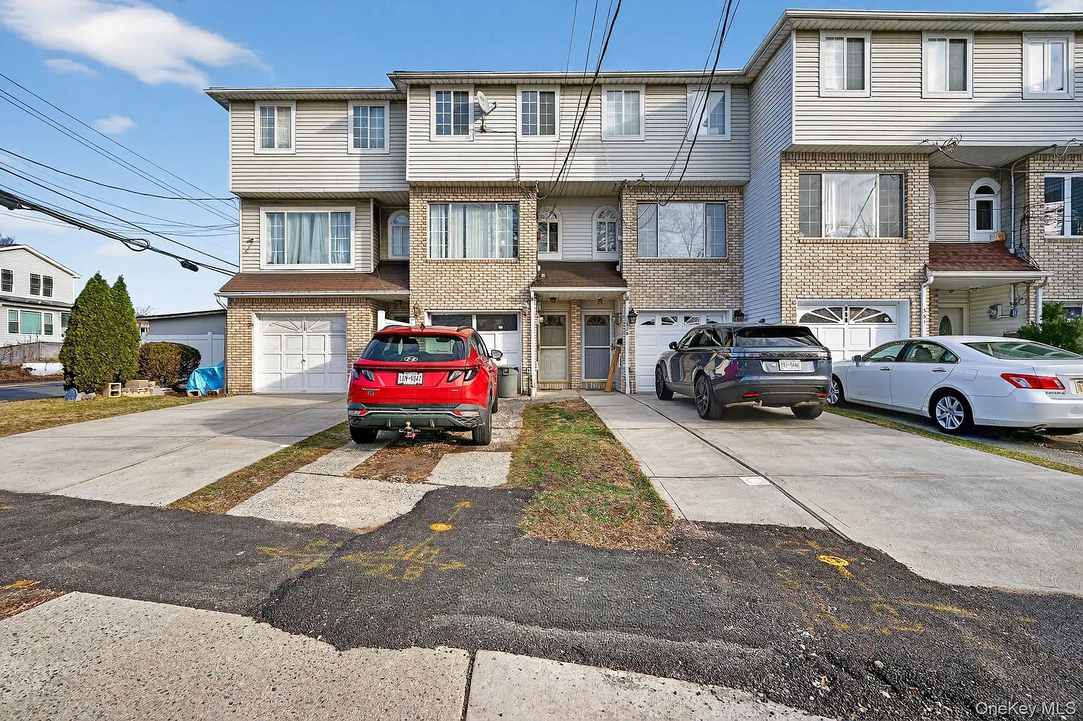 327 Willow Road E photo 1