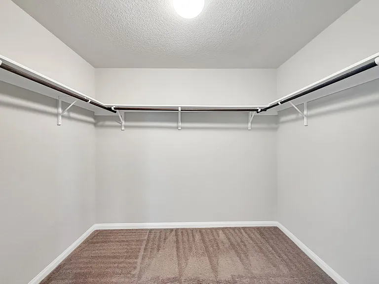 401 Utica Way — Photo 17