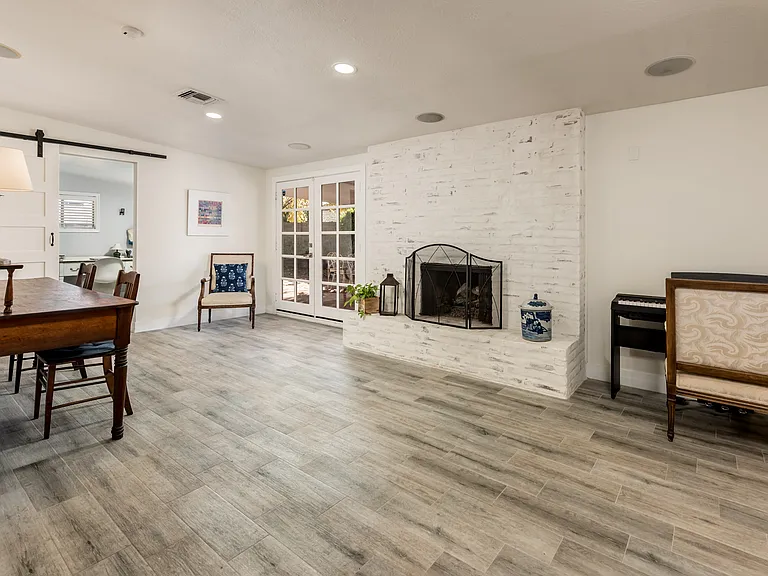 6525 E Lewis Ave — Photo 5