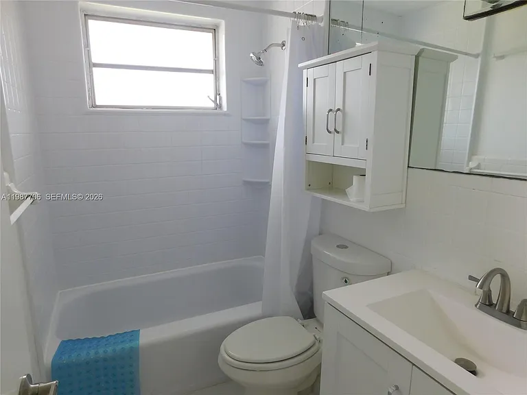 6700 SW 97th Ave — Photo 11