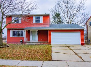 5407 Catalpa Dr, Lansing, MI 48911