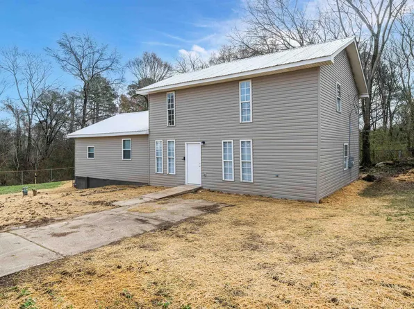 282 8th St NE, Graysville, AL 35073