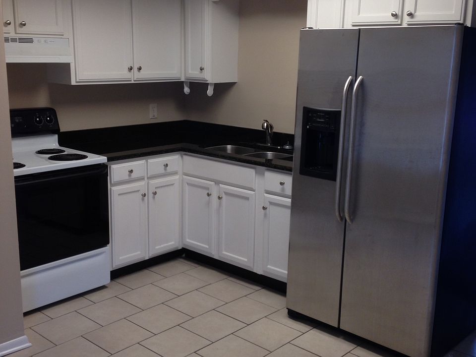 Kitchen with appliances