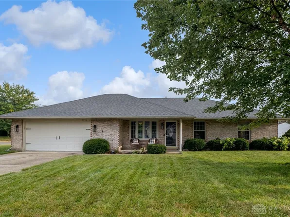 1279 McGovern Dr, Troy, OH 45373