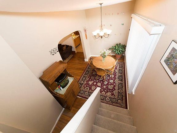 5th image of 141 Breckenridge St