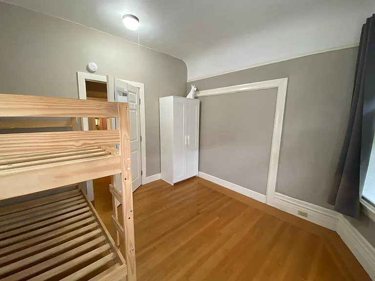 2530 Regent St — Photo 23