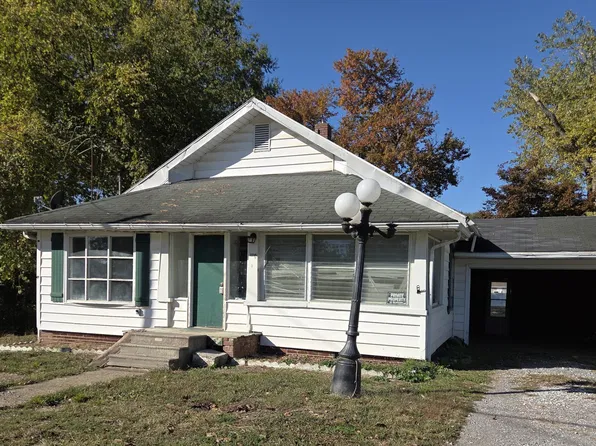405 N Mill St, Carrier Mills, IL 62917