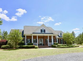 406 Longleaf Dr, West End, NC 27376