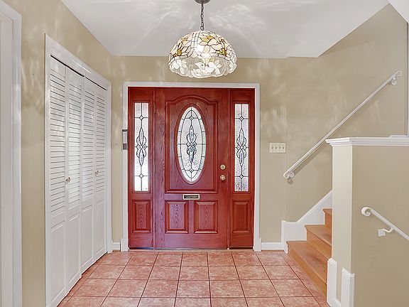 2nd image of 5816 Doris Dr