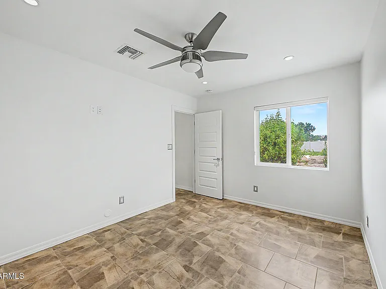 6133 E Mountain View Rd — Photo 29