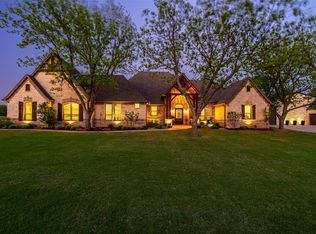 9204 King Air Dr, Granbury, TX 76049