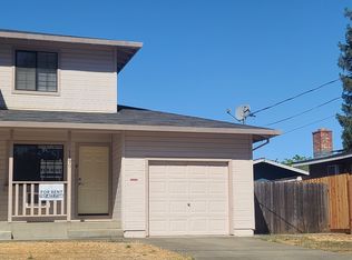 1790 Tanya Ln #B, Ukiah, CA 95482