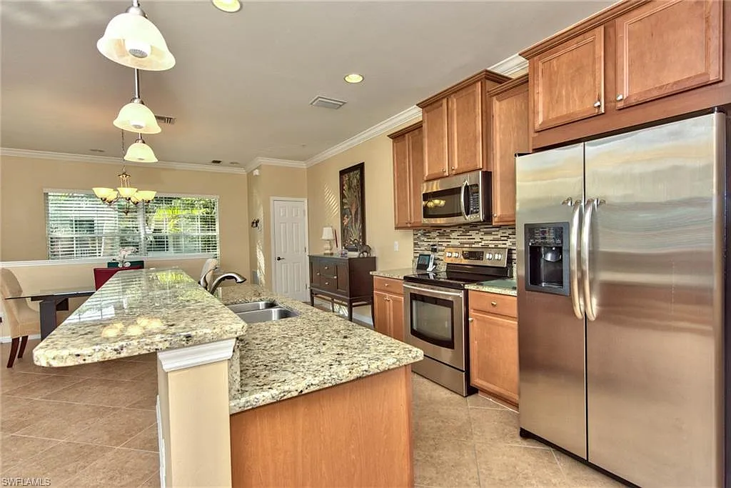 2 bed, 2.0 bath, 1244 sqft, $4,000 — Photo 4