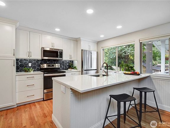 5th image of 12641 82nd Ave NE