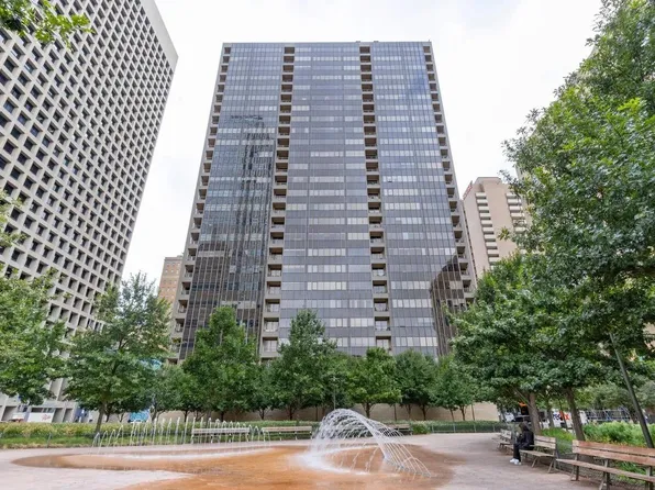 1200 Main St, Dallas, TX