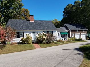 563 Pleasant Valley Rd, Wolfeboro, NH 03894