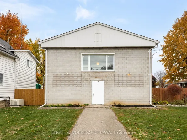 518 Church St, North Dundas, ON K0C 2K0